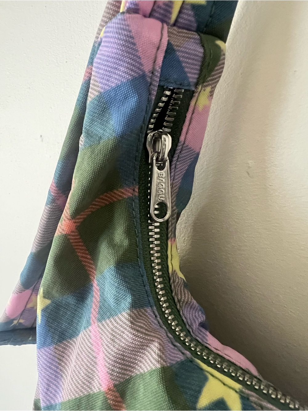 Baggu Shoulder Bag Green Star Plaid - Picture 6 of 10